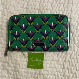 Vera Bradley Emerald Diamonds Wallet